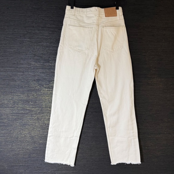 Zara Womens Straight Leg Jeans Ivory Cream High Waisted Raw Hem Button Fly Sz 4 - Picture 3 of 13